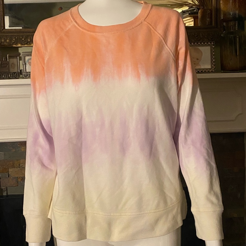 WOMANS LONG SLEEVE SHIRT